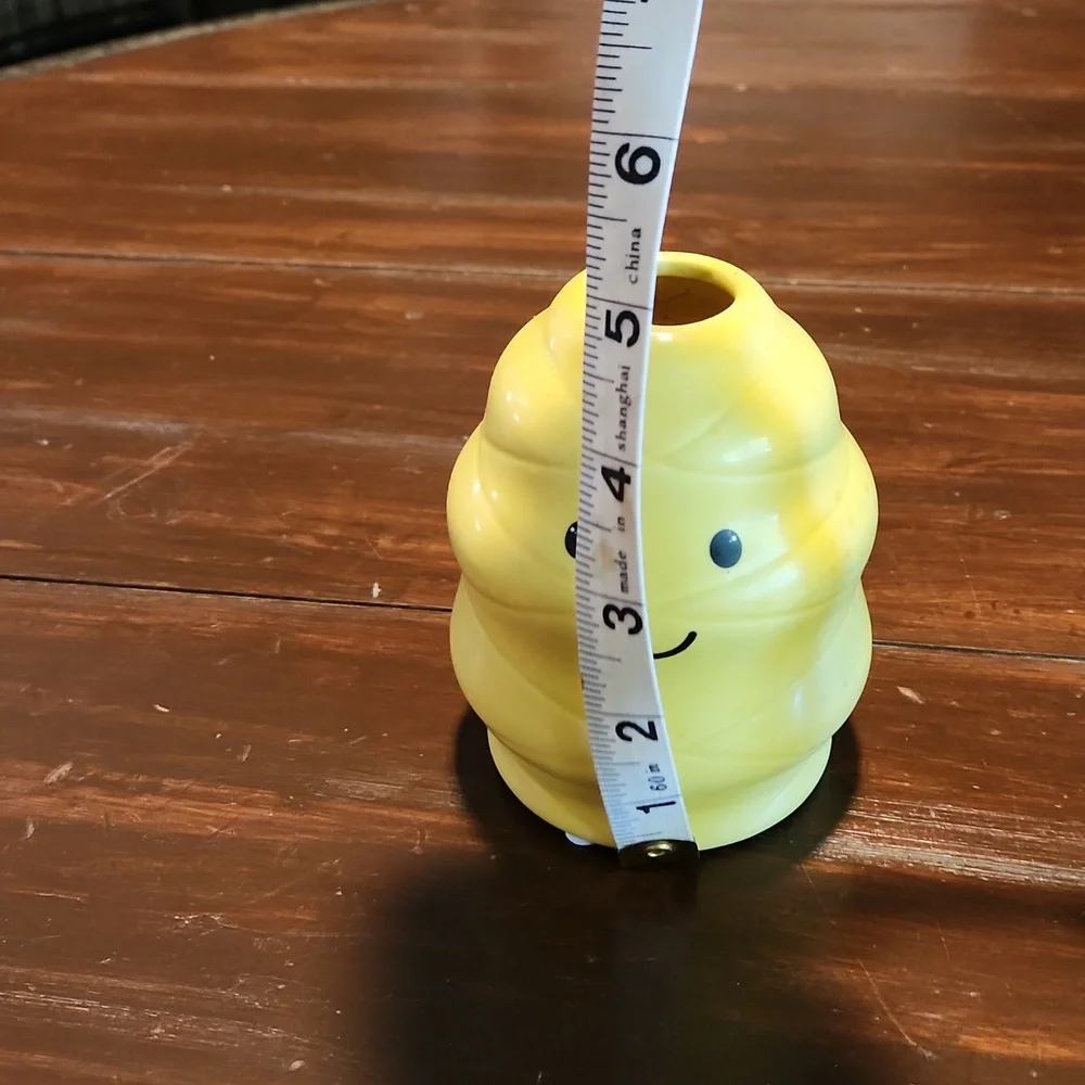 Beehive Bud Vase - Picture 3 of 4